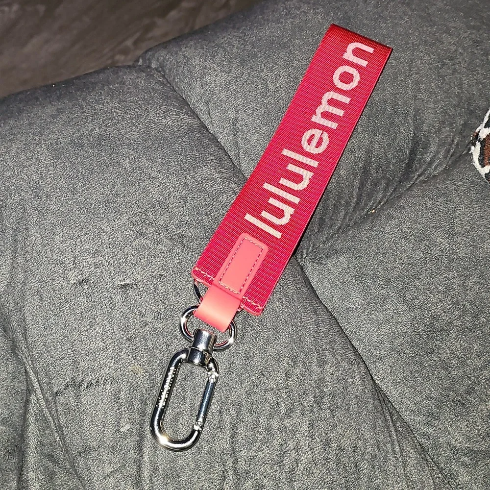 Lululemon Never Lost Keychain. Lulu Red!! Nwots
